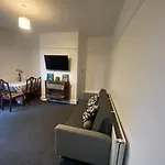 Room 2 Peaceful Stay Near Derby City Centre
